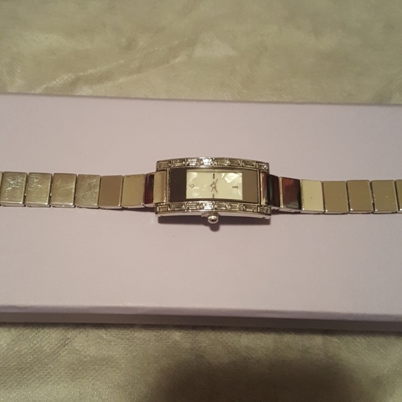 Ladies Watch - Picture 2 of 2